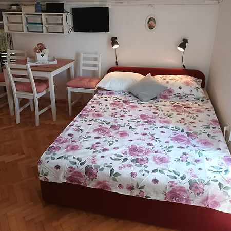 Anna Lägenhet Biograd Na Moru Exteriör bild