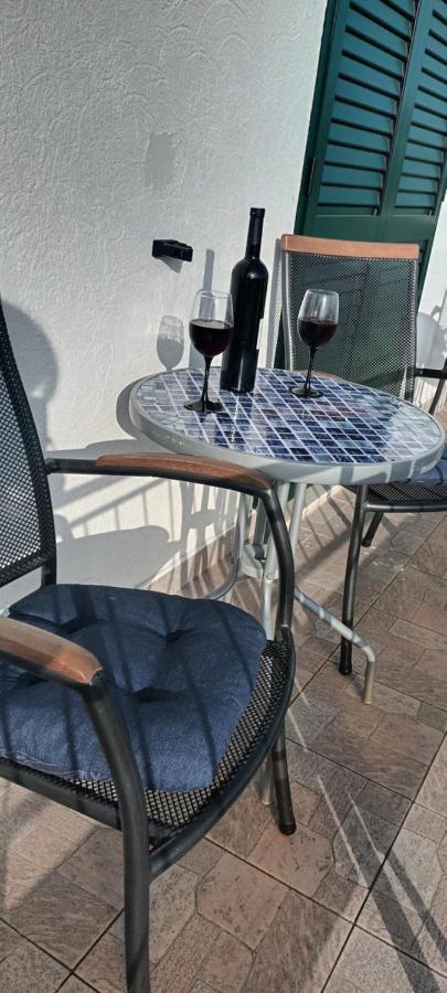 Anna Lägenhet Biograd Na Moru Exteriör bild